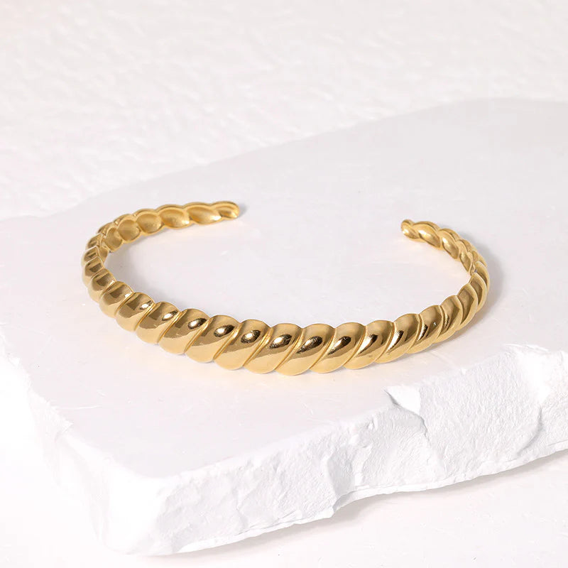 18k Gold Plated Shrimp Bracelet